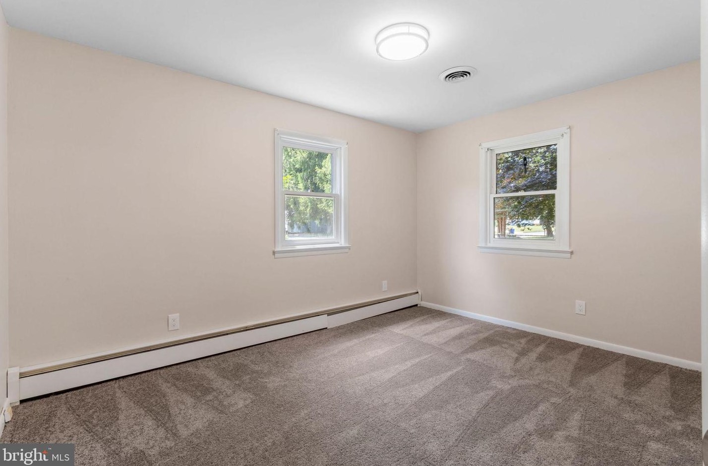 174 Morningside Dr, Pennsville NJ 08070-3046 exterior