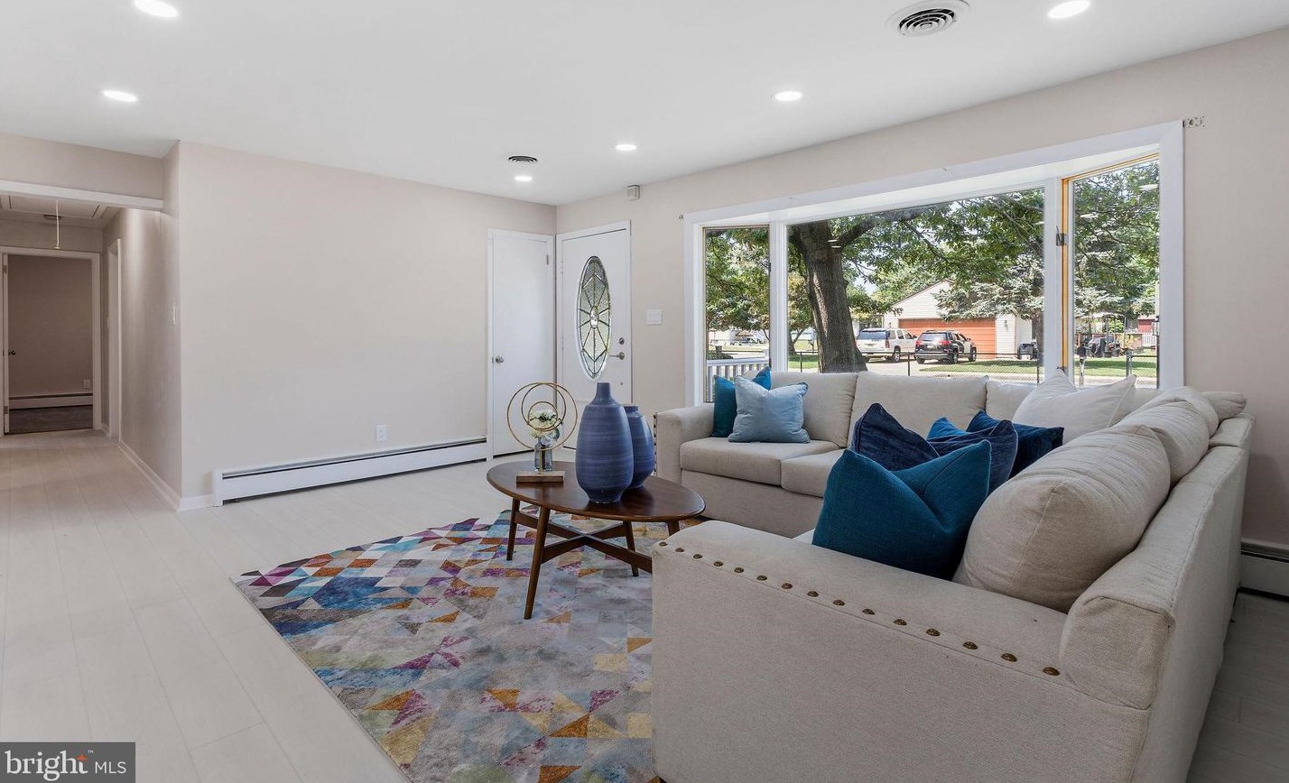 174 Morningside Dr, Pennsville NJ 08070-3046 exterior