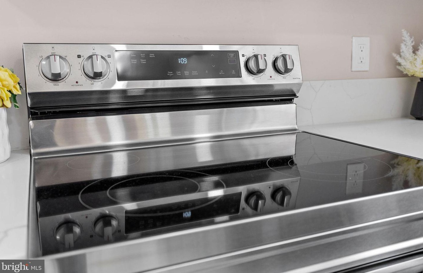 174 Morningside Dr, Pennsville NJ 08070-3046 exterior