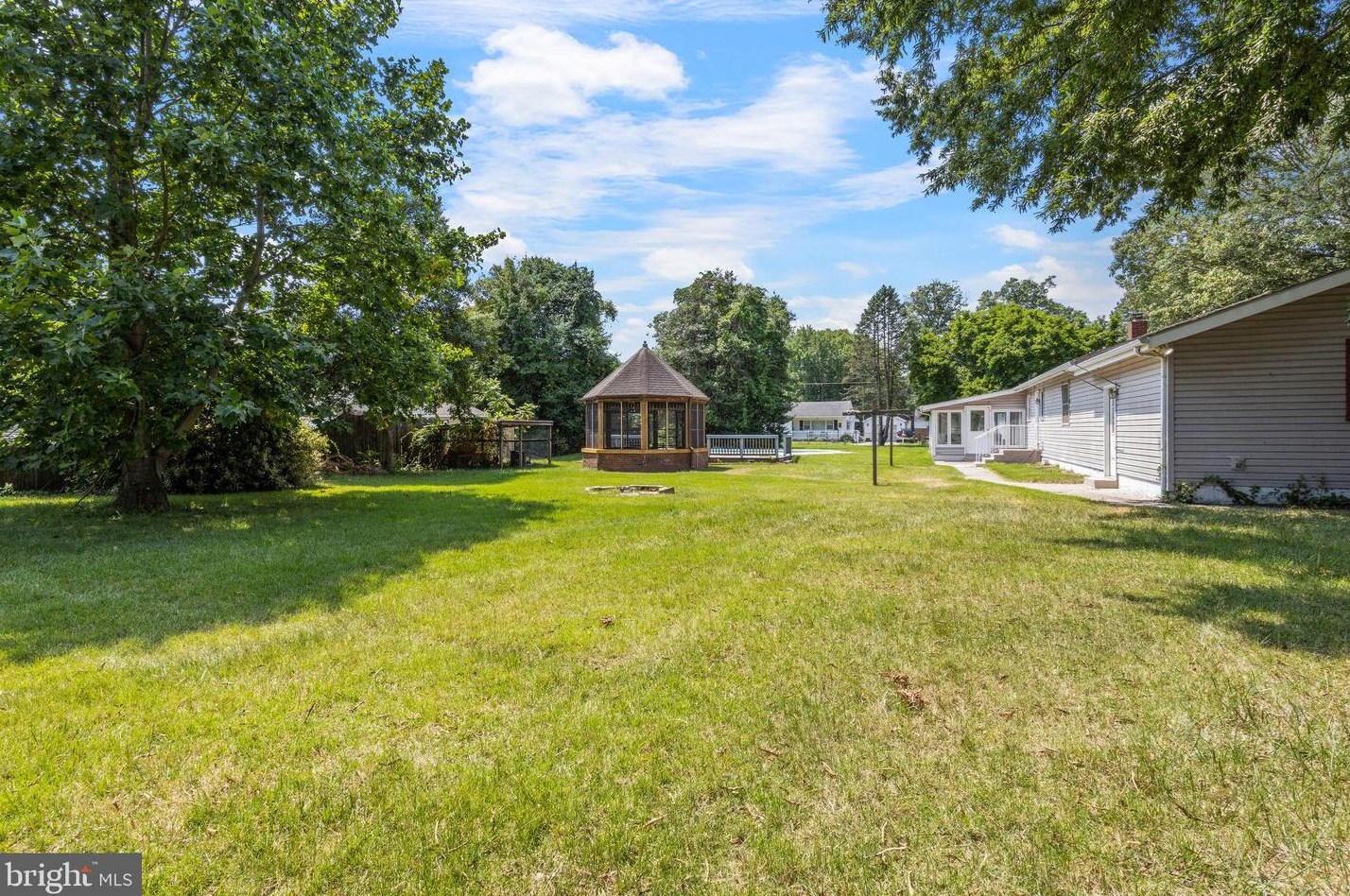 174 Morningside Dr, Pennsville NJ 08070-3046 exterior