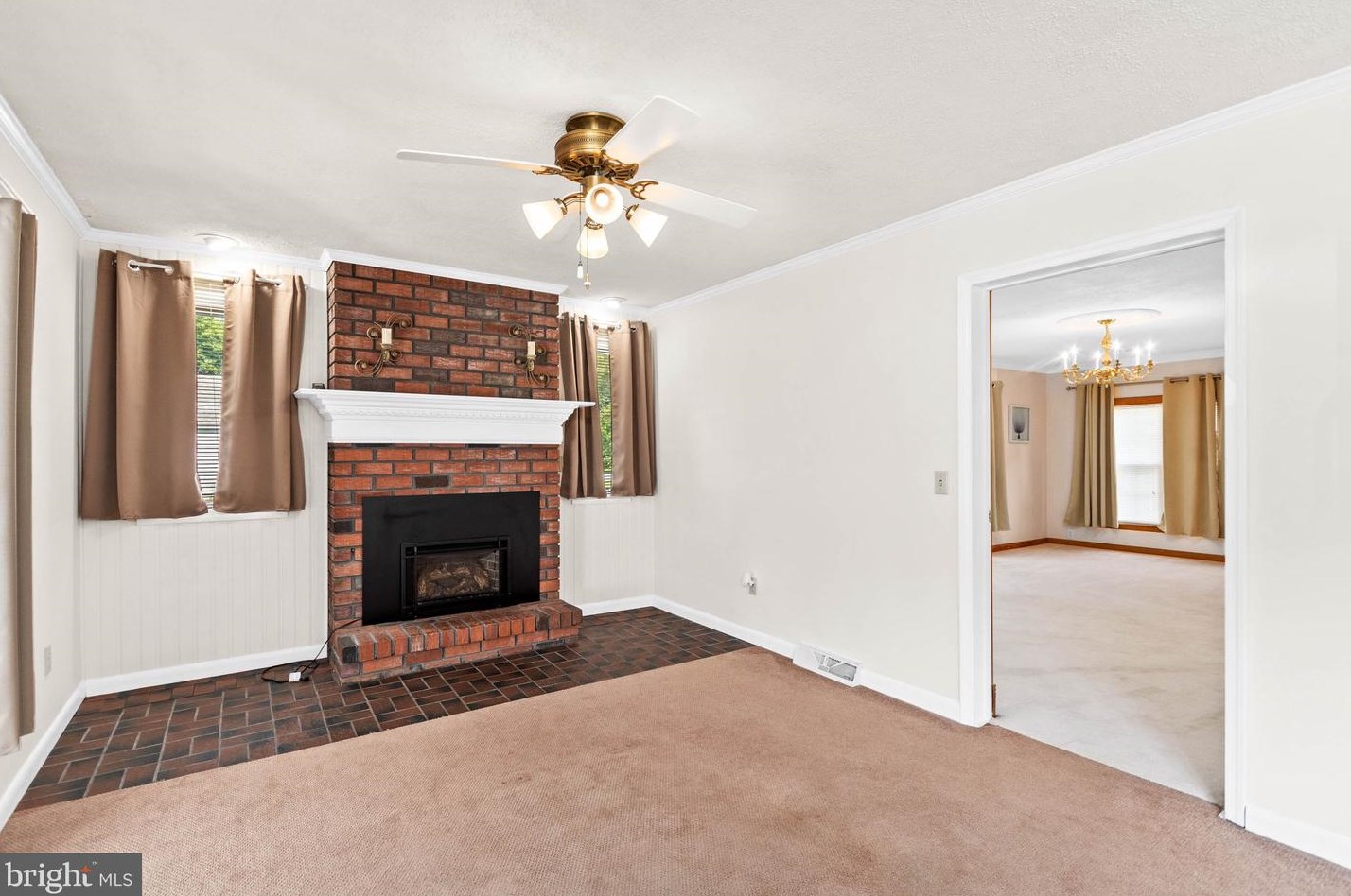 335 Pittsfield St, Pennsville NJ 08070-1924 exterior