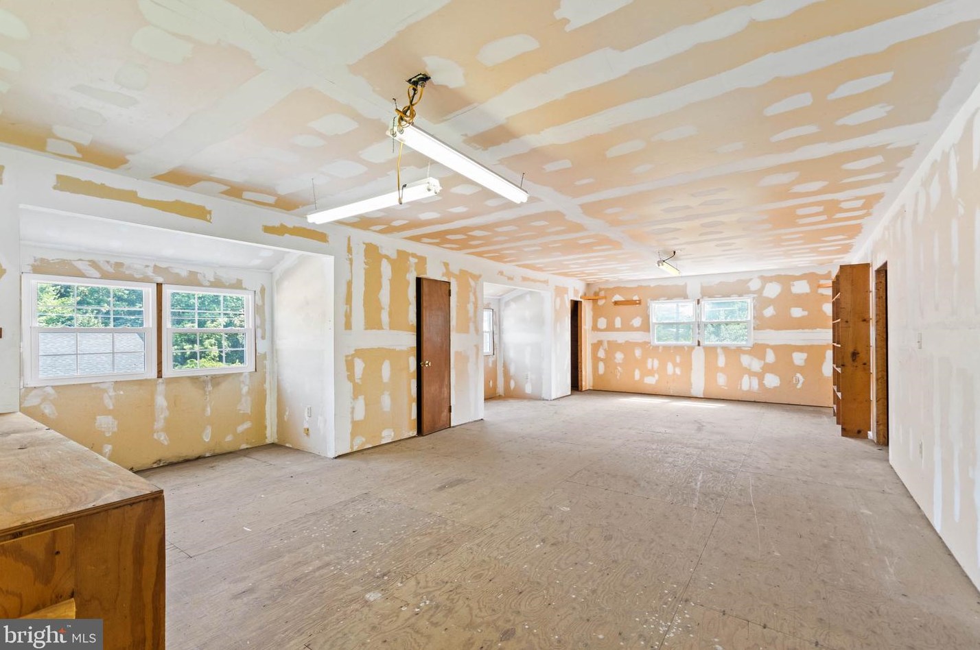 335 Pittsfield St, Pennsville NJ 08070-1924 exterior