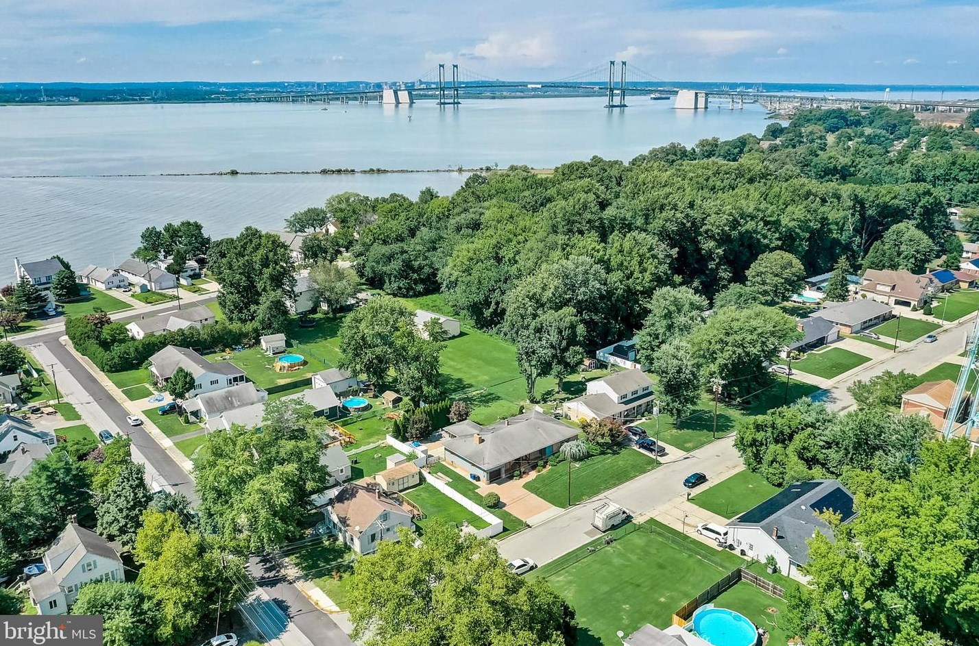 1 Water St, Pennsville, NJ 08070