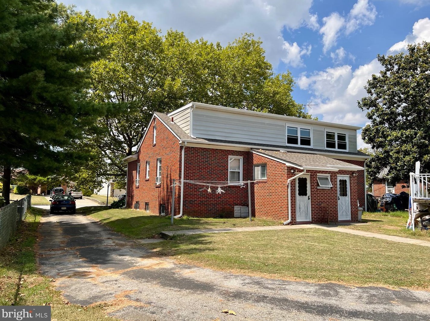 282 River Dr, Pennsville, NJ 08070-1227