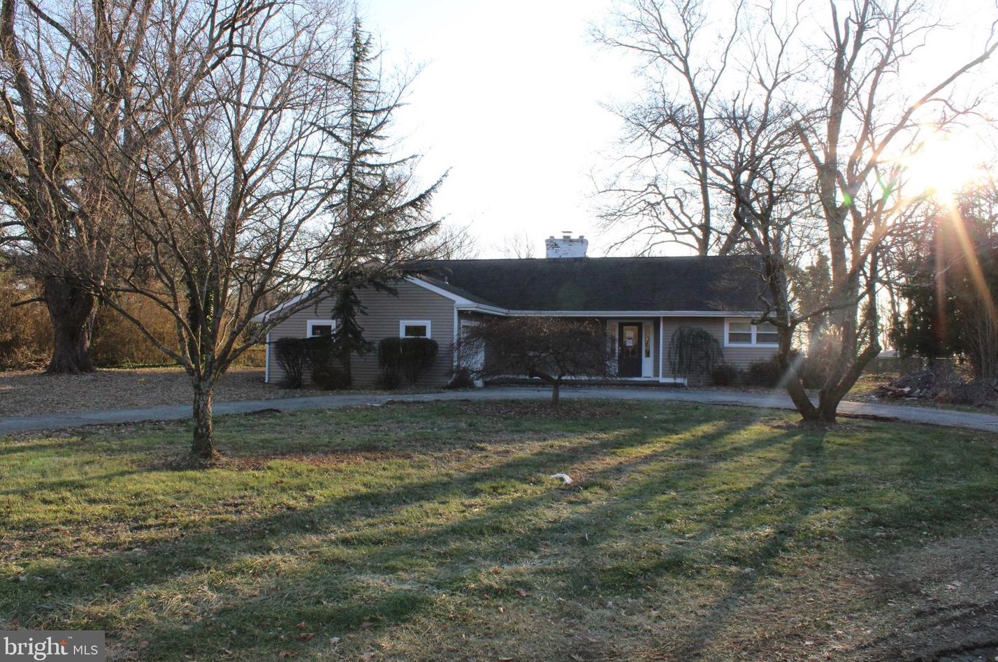 304 Auburn Rd, Pilesgrove, NJ 08098