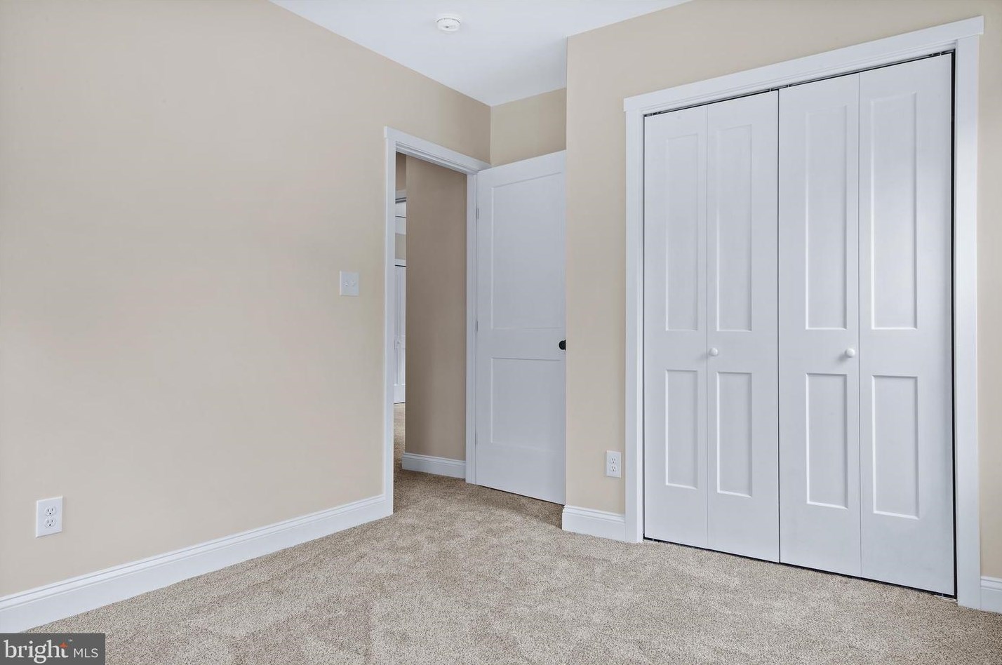 116 Pittsfield St, Pennsville NJ 08070-1831 exterior