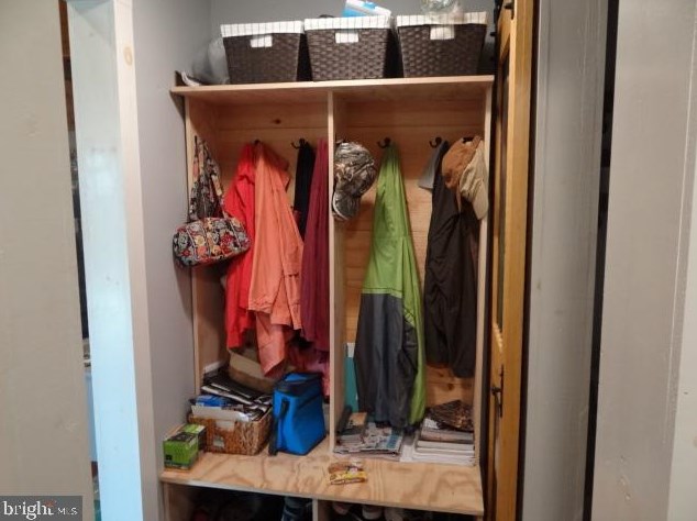 31 Harvard Rd, Pennsville NJ 08070-2974 exterior