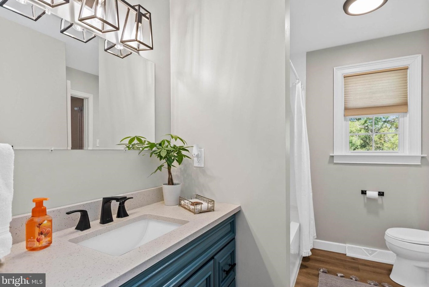 124 Riv Dr Ave, Pennsville NJ 08070-2247 exterior