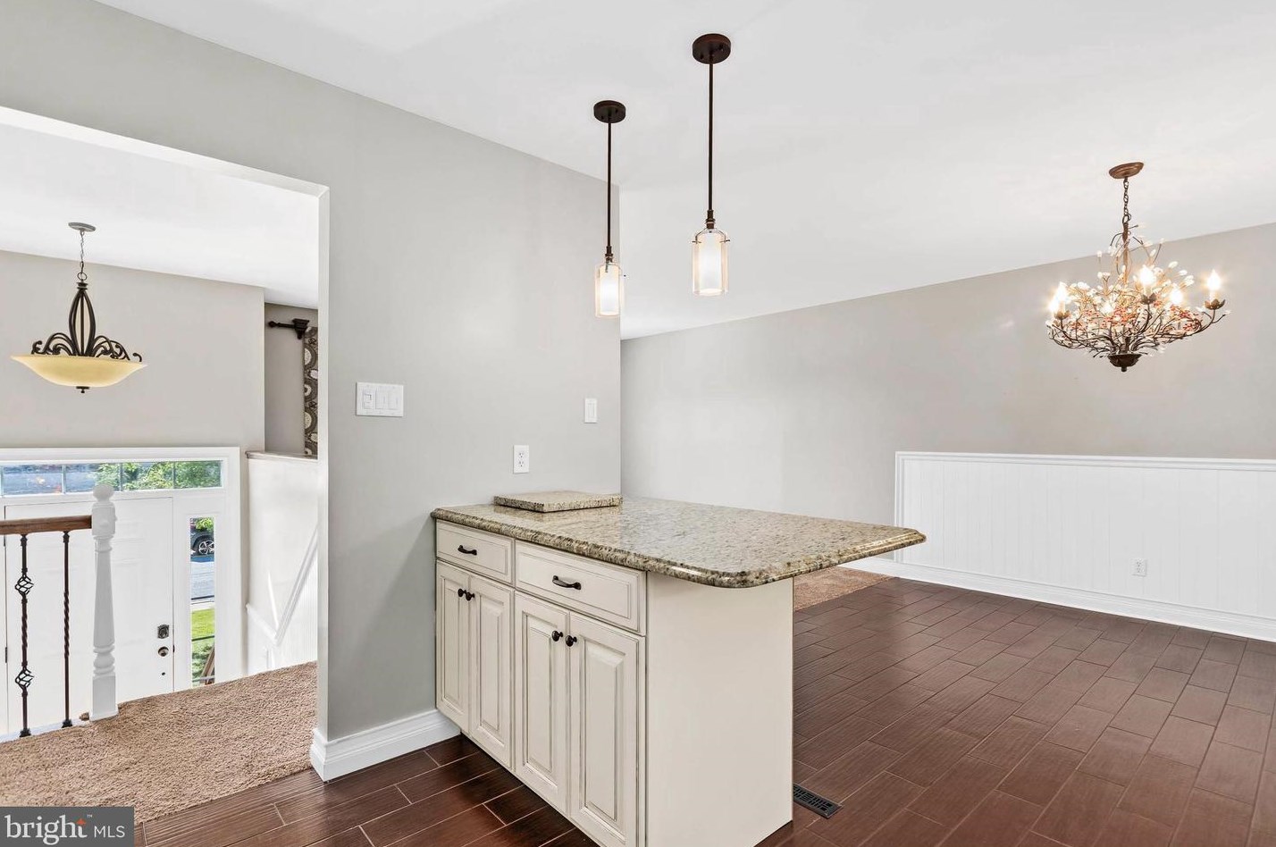 124 Riv Dr Ave, Pennsville NJ 08070-2247 exterior