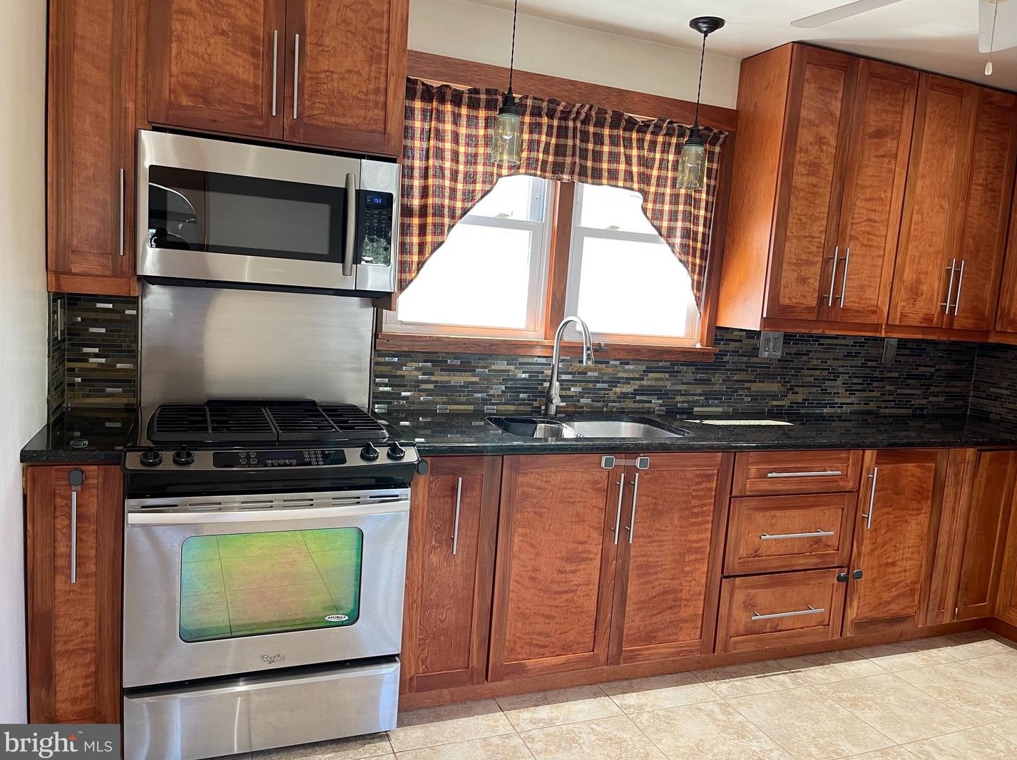 33 Harvard Rd, Pennsville NJ 08070-3603 exterior