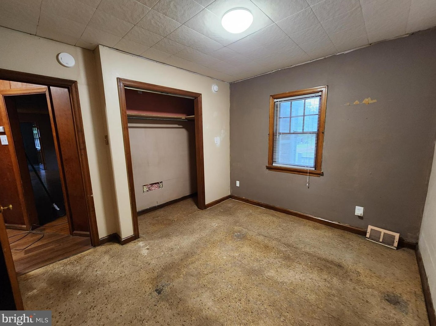 70 Heron Ave, Pennsville NJ 08070-1307 exterior