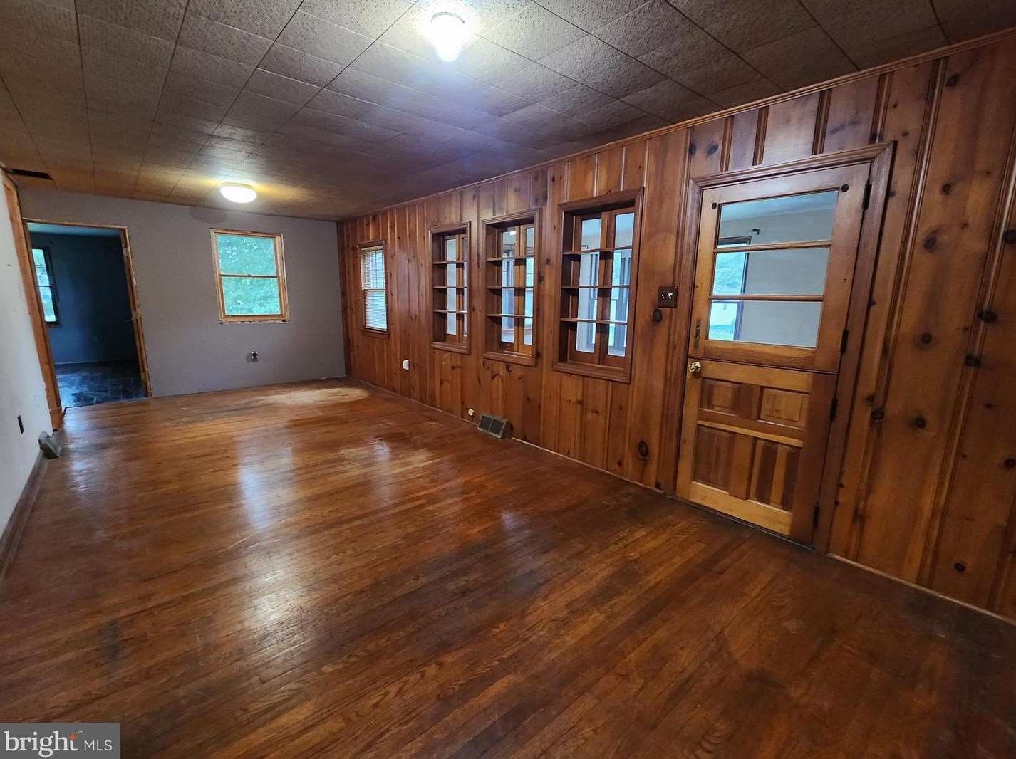 70 Heron Ave, Pennsville NJ 08070-1307 exterior