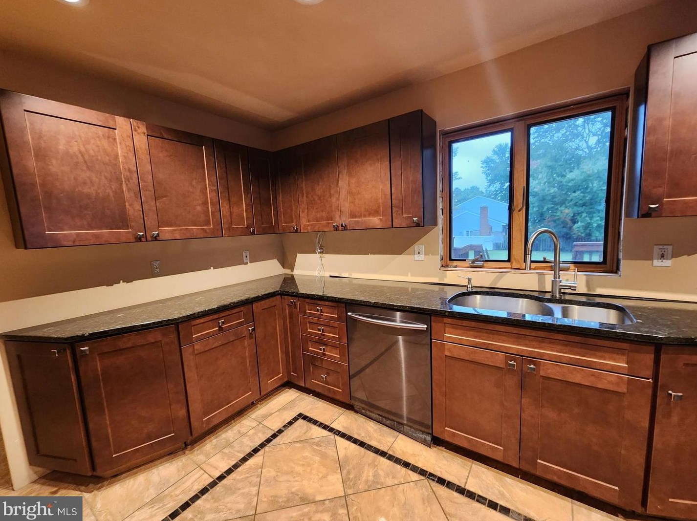 70 Heron Ave, Pennsville NJ 08070-1307 exterior