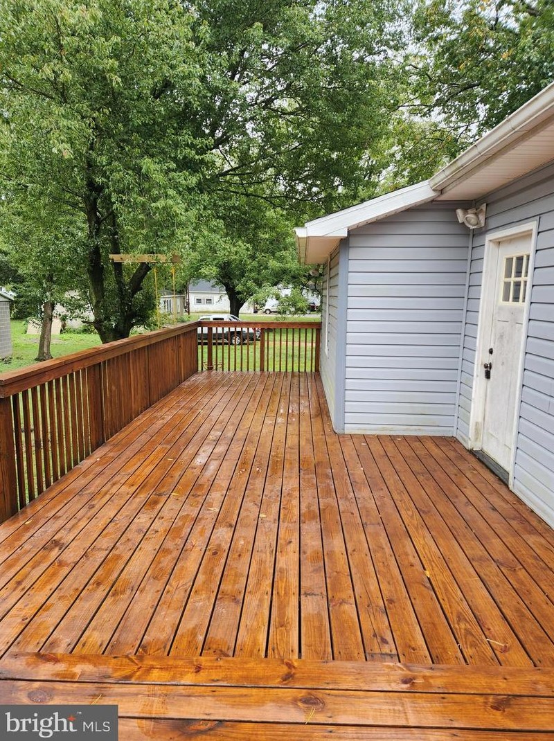 70 Heron Ave, Pennsville NJ 08070-1307 exterior