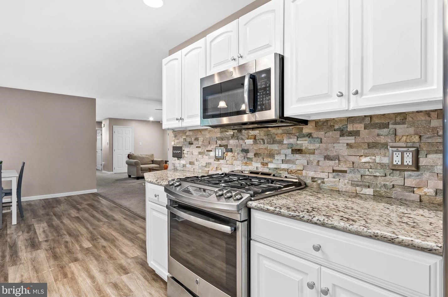 51 Heron Ave, Pennsville NJ  08070-1307 exterior