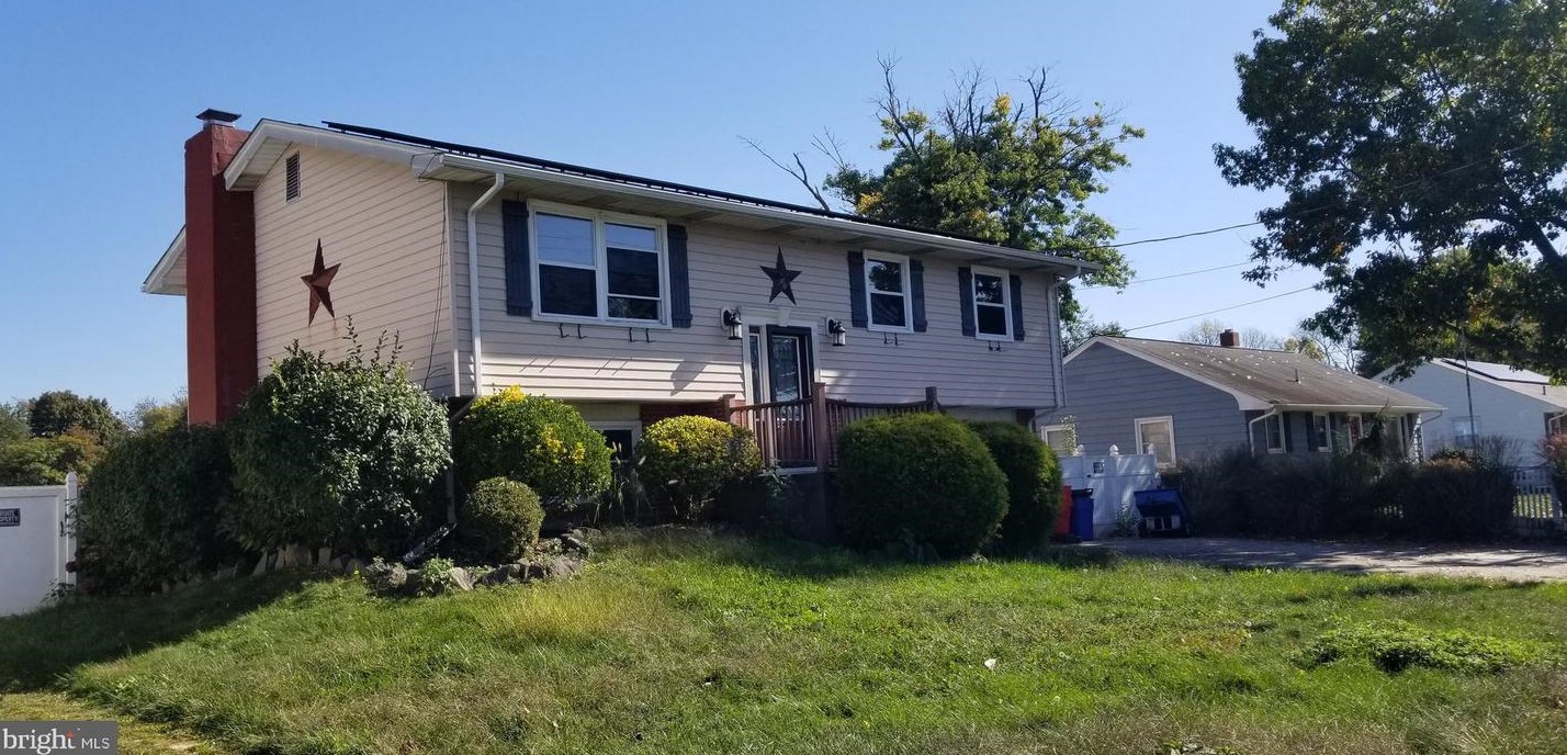 38 Delaware Dr, Carneys Point Township, NJ 08069-1929
