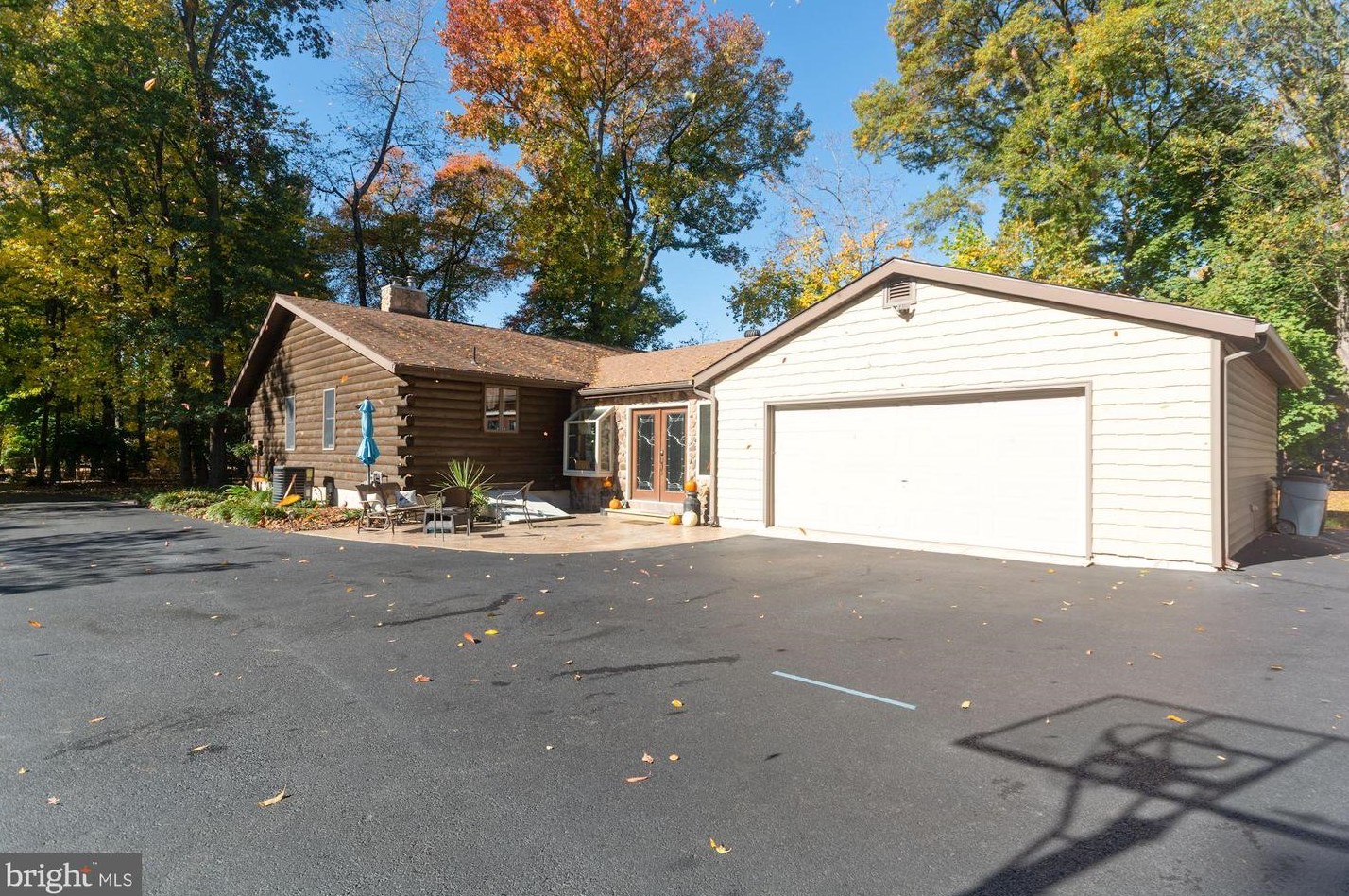 46 Delaware Ave, Pennsville NJ 08070-1825 exterior