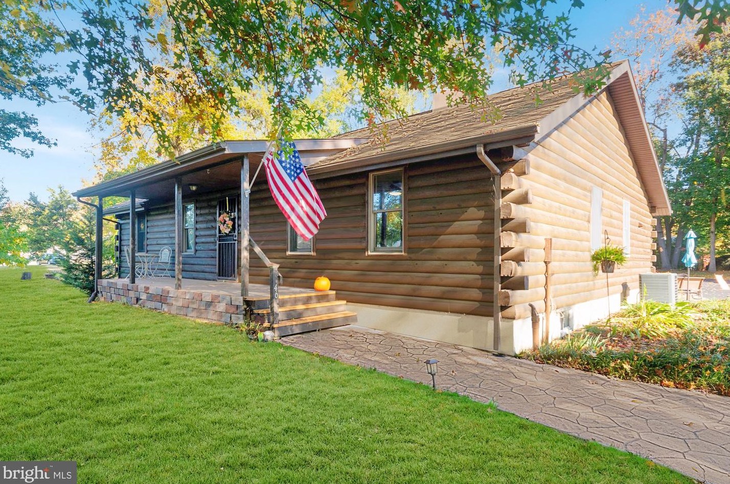 46 Delaware Ave, Pennsville, NJ 08070-1823