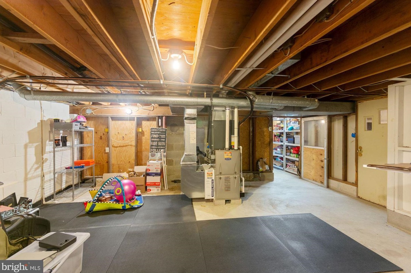 46 Delaware Ave, Pennsville NJ 08070-1825 exterior