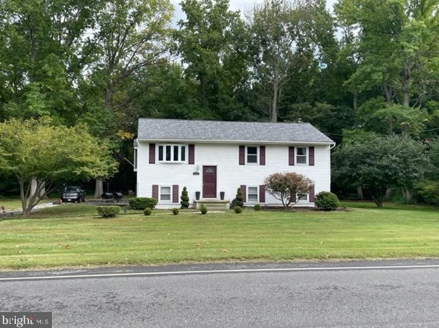 341 Golfwood Ave, Carneys Point Township, NJ 08069-2800