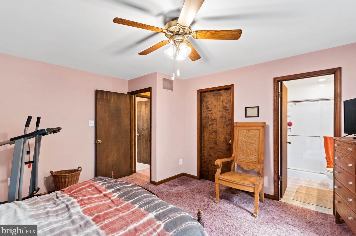 75 Pennsville Auburn Rd, Carneys Point Township NJ  08069-3625 exterior