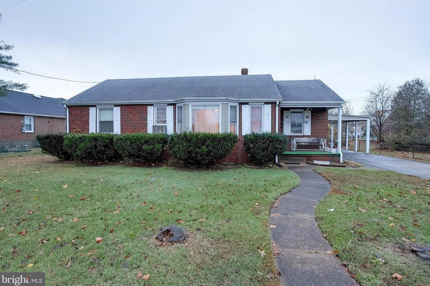 1 Howard St, Carneys Point Township, NJ 08069-1523