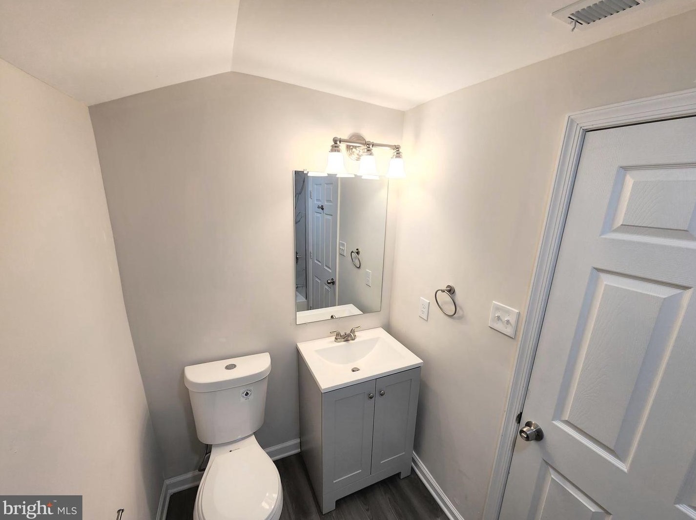 67 Willis St, Carneys Point Township NJ  08069-1739 exterior