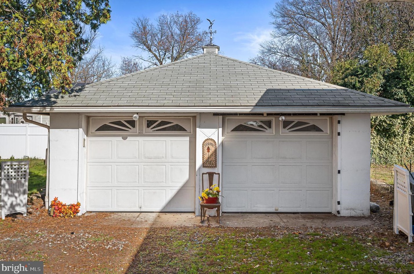 142 Eaton Rd, Pennsville NJ 08070-2446 exterior