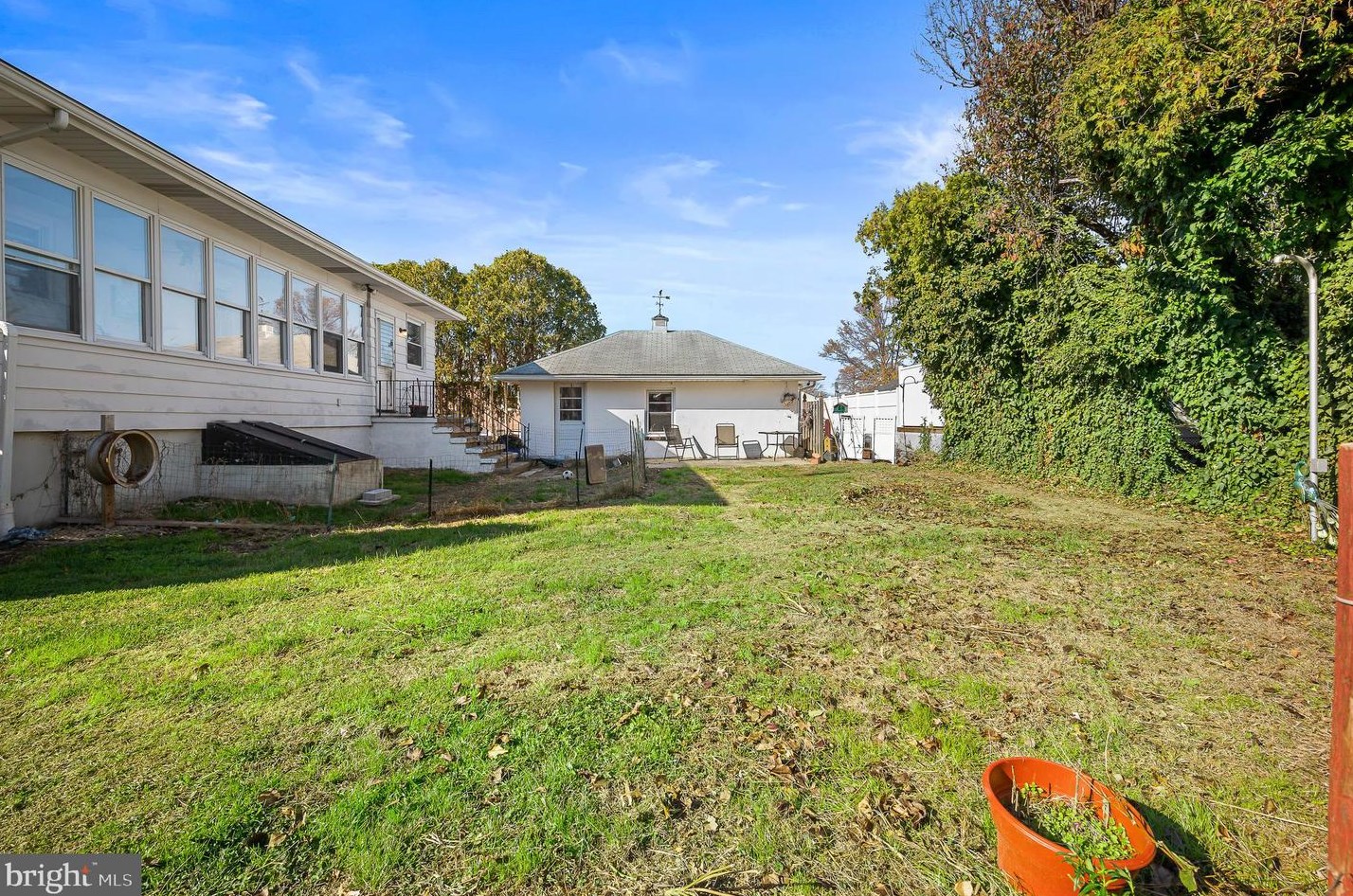 142 Eaton Rd, Pennsville NJ 08070-2446 exterior