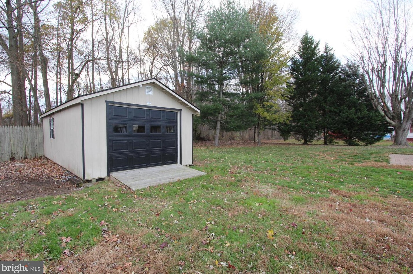 161 Churchtown Rd, Pennsville NJ 08070-1301 exterior