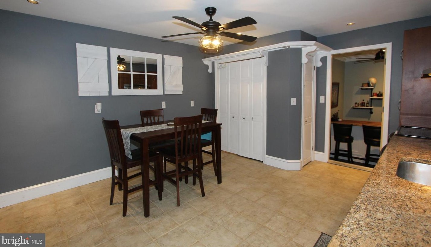 161 Churchtown Rd, Pennsville NJ 08070-1301 exterior