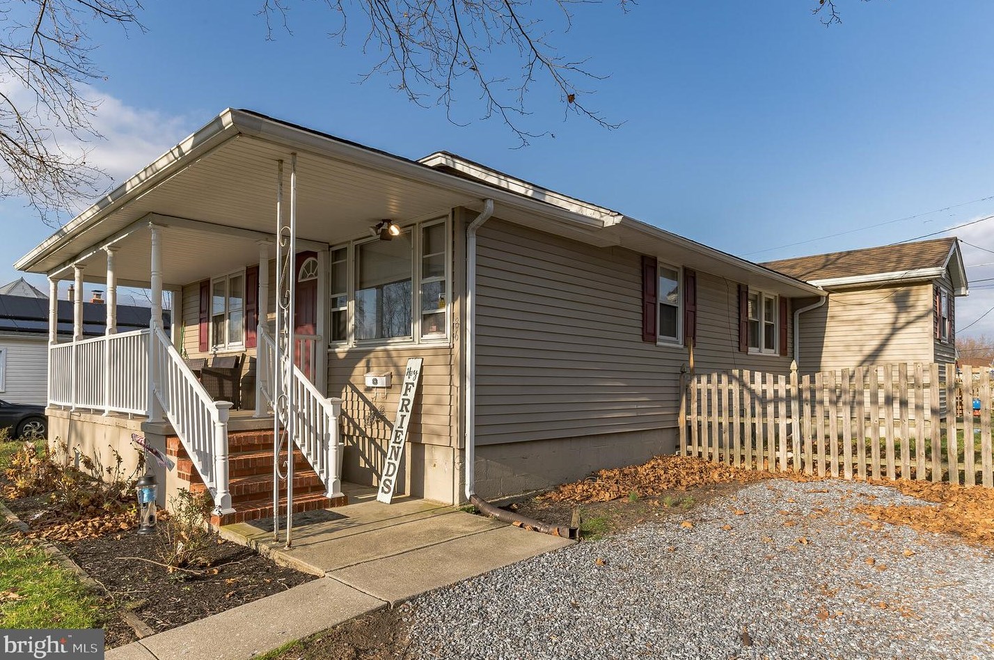 86 Highland Ave, Pennsville NJ  08070-2209 exterior