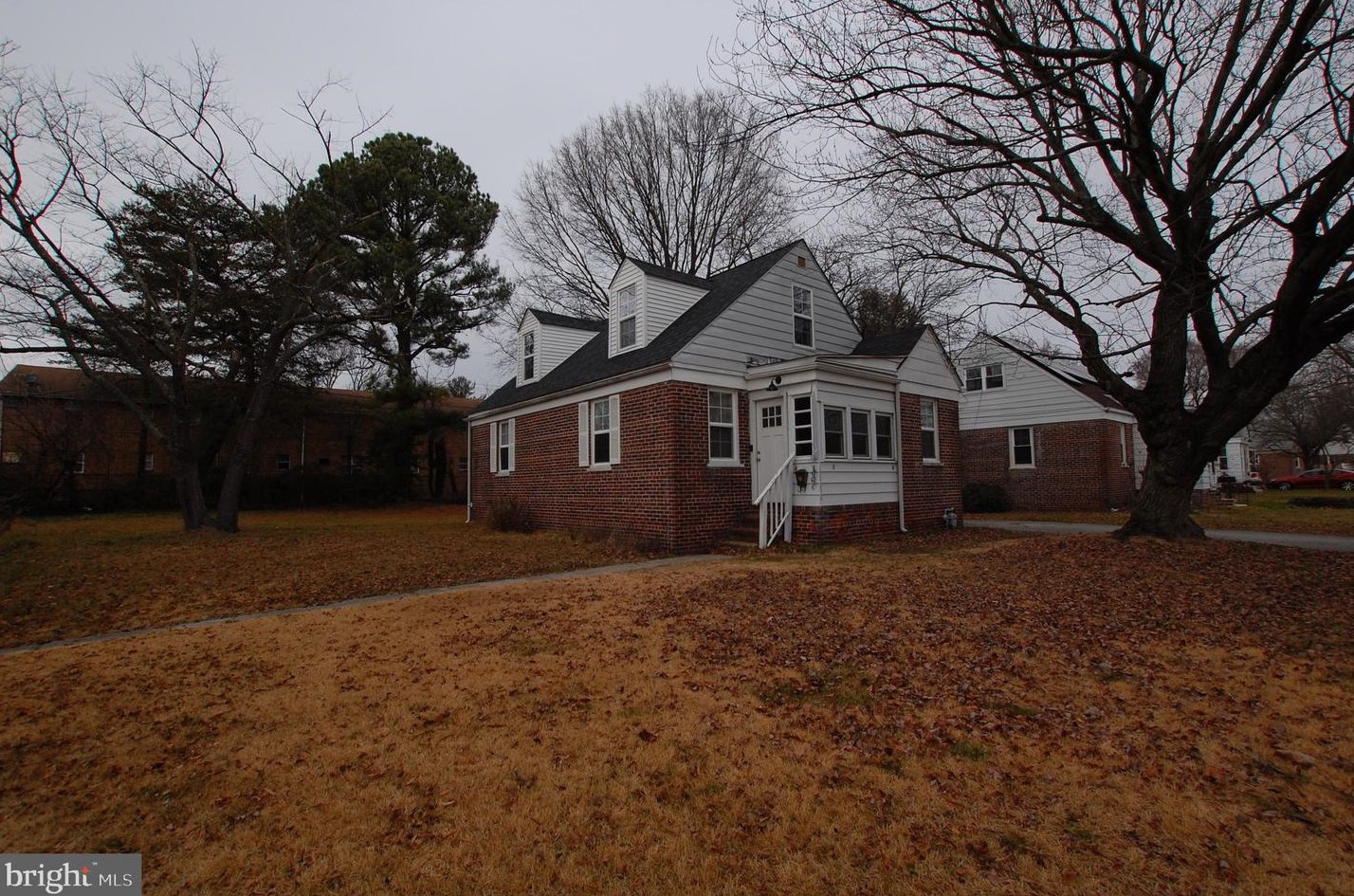 1 Dixie Dr, Carneys Point Township, NJ 08069
