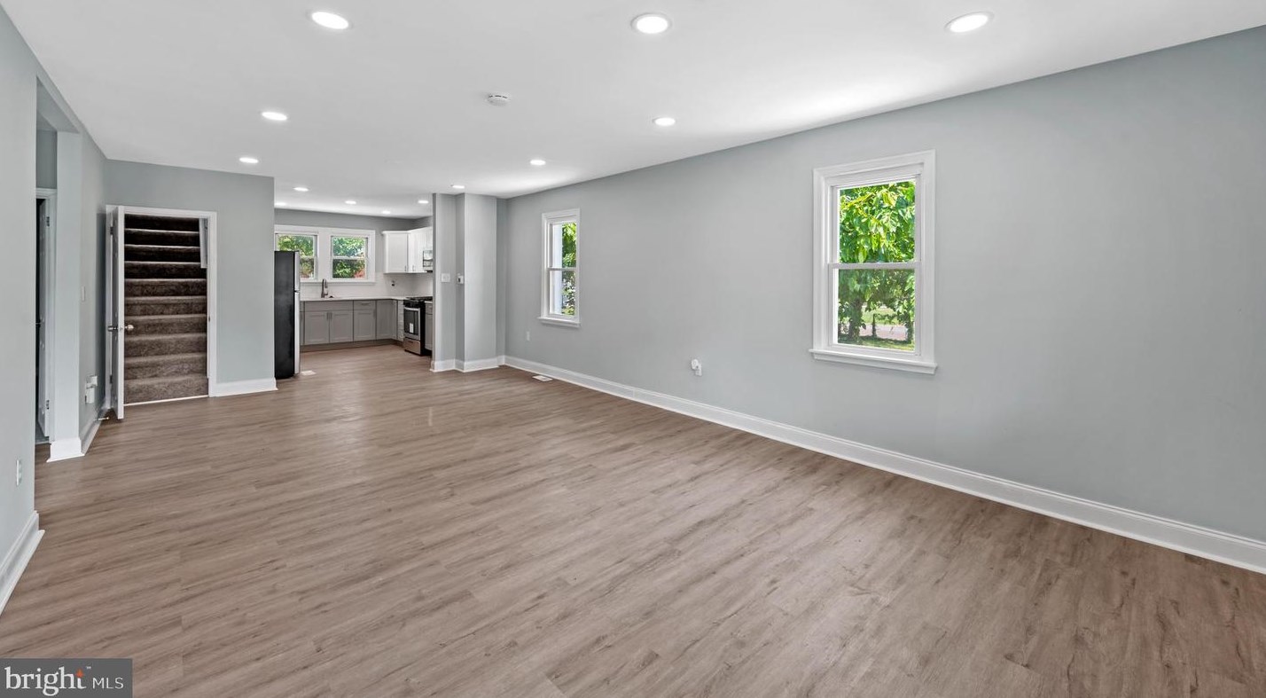 174 Dolbow Ave, Carneys Point Township NJ  08069-3102 exterior