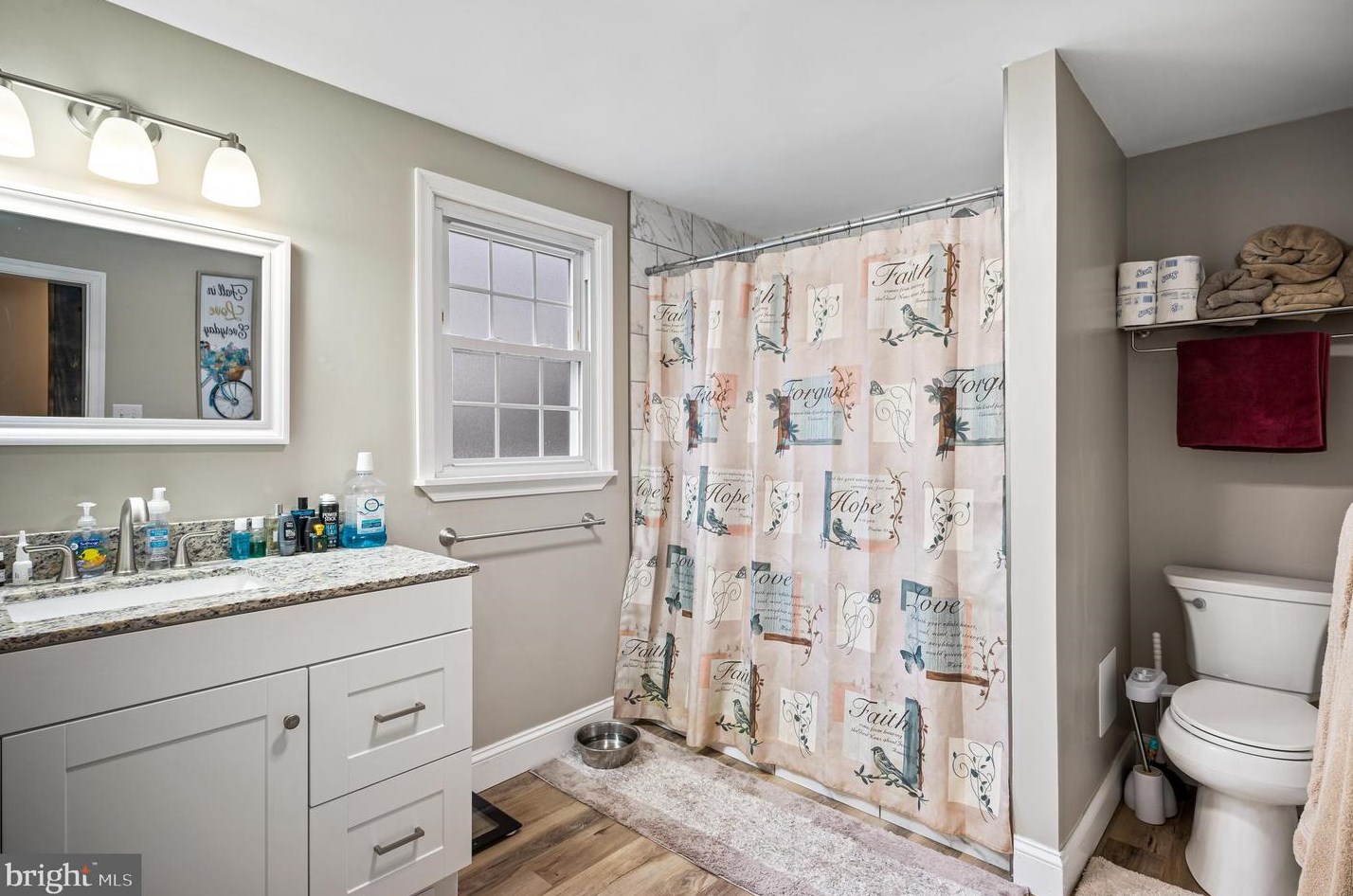 8 Woodside Pl, Pennsville NJ  08070-1319 exterior