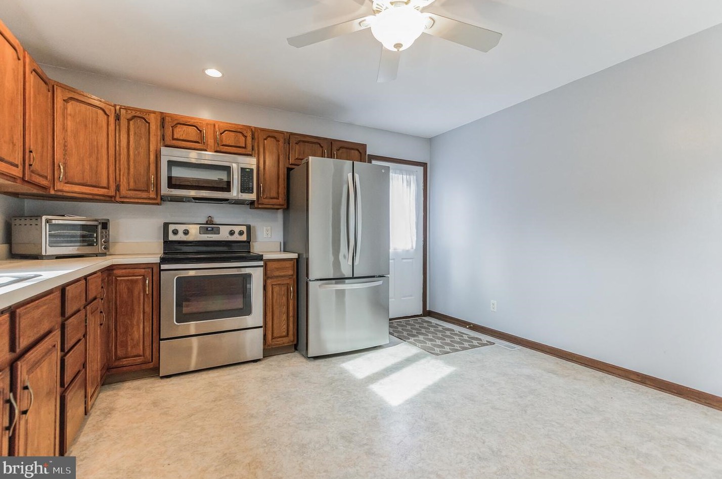 5 New Freedom Rd, Aura NJ  08343-1834 exterior