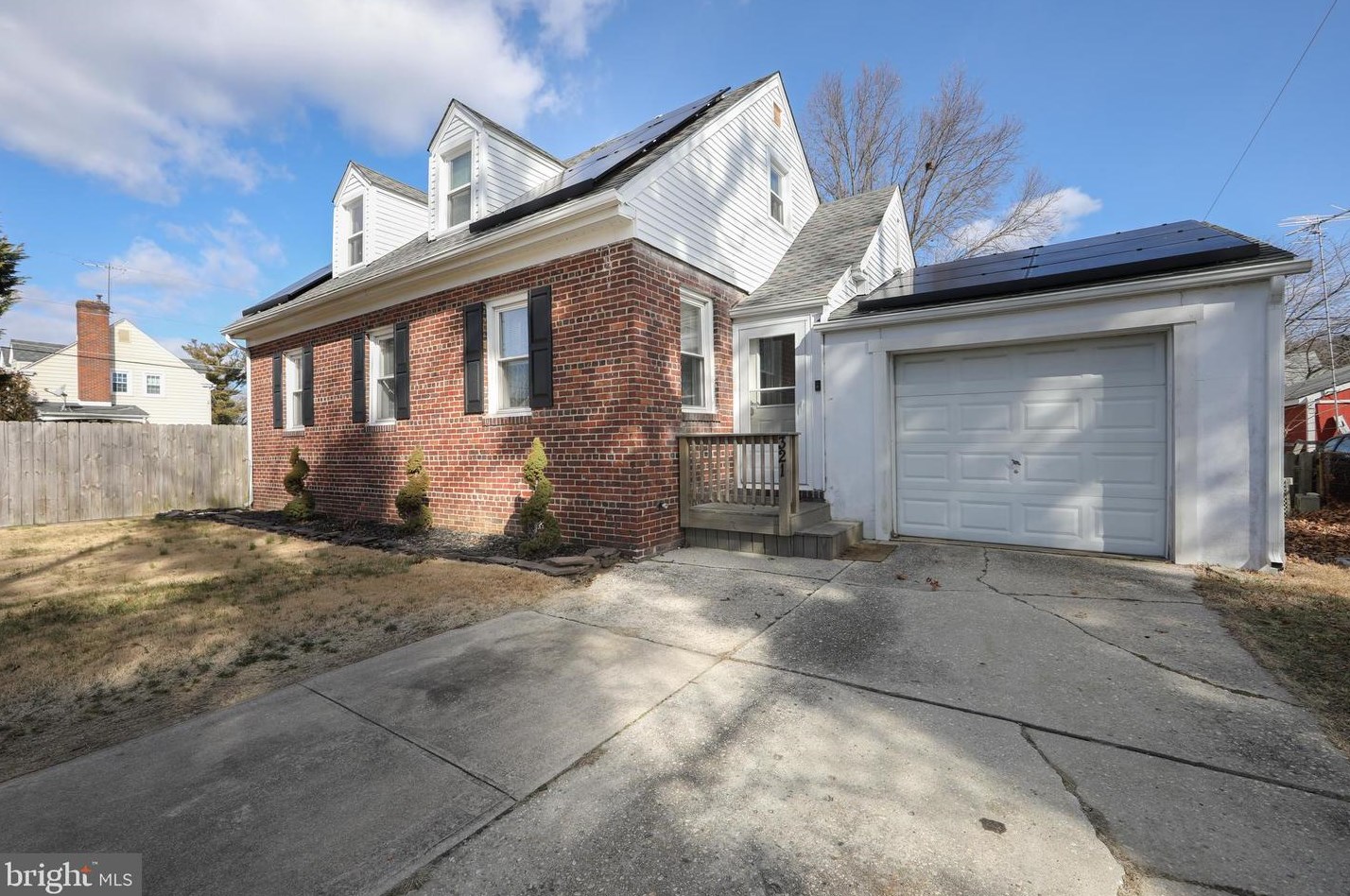 321 Washington Dr, Pennsville, NJ 08070-1315