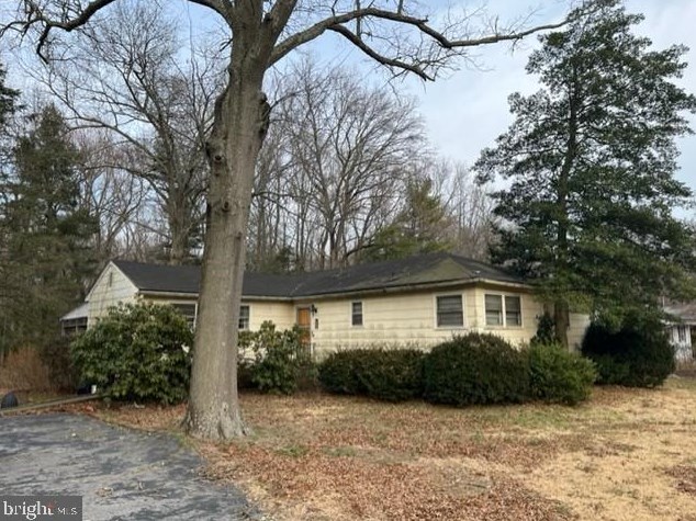 306 Pittsfield St, Pennsville, NJ 08070-1924