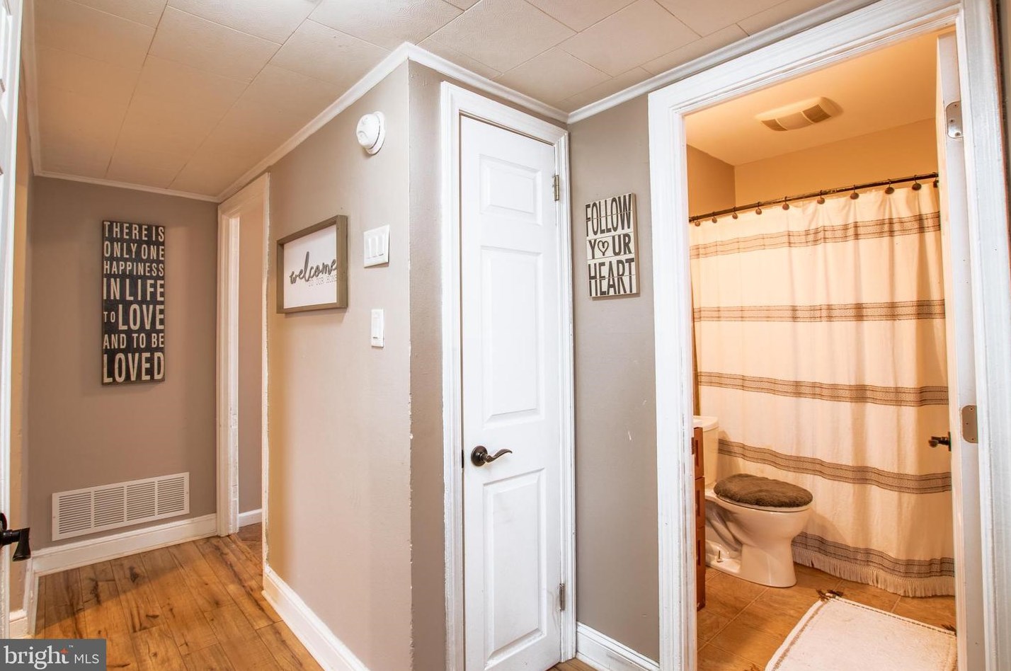 425 Ives Ave, Carneys Point Township NJ  08069-2615 exterior