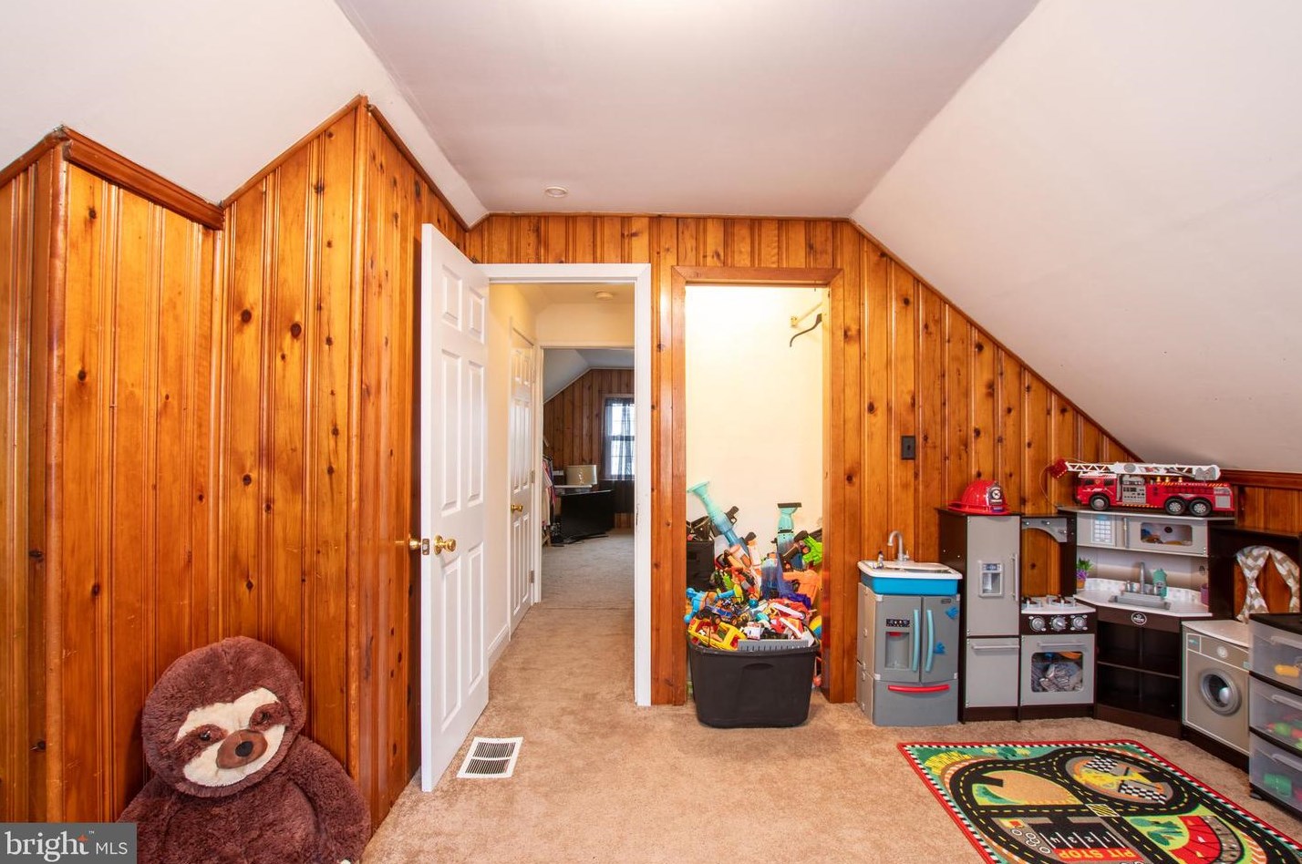 425 Ives Ave, Carneys Point Township NJ  08069-2615 exterior