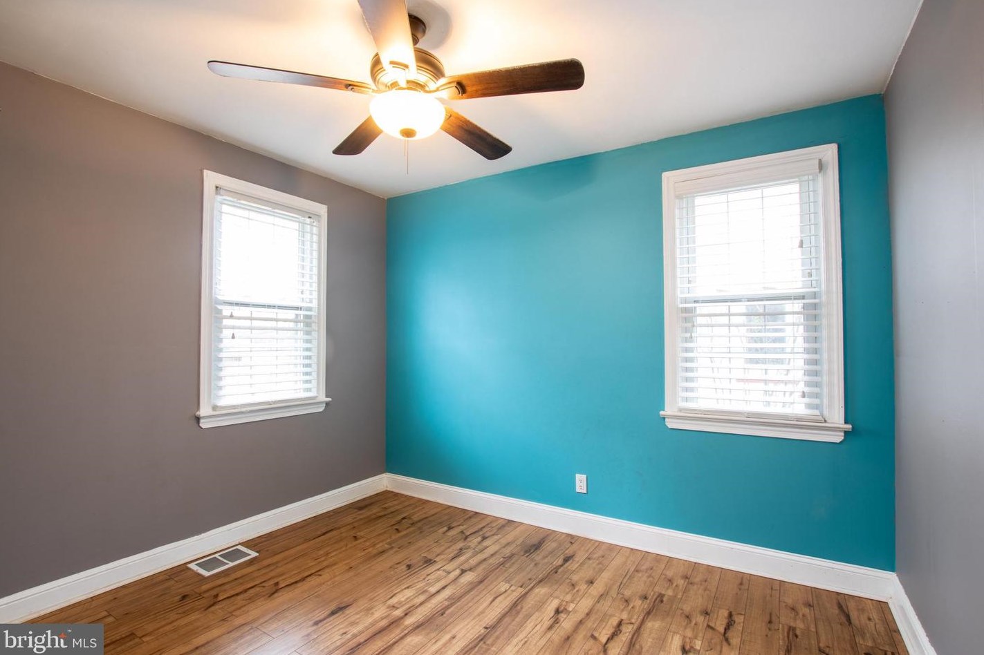 425 Ives Ave, Carneys Point Township NJ  08069-2615 exterior