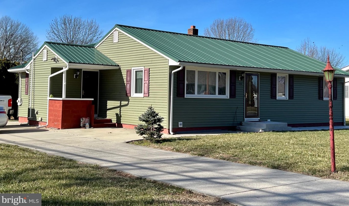 59 Eaton Rd, Pennsville, NJ 08070