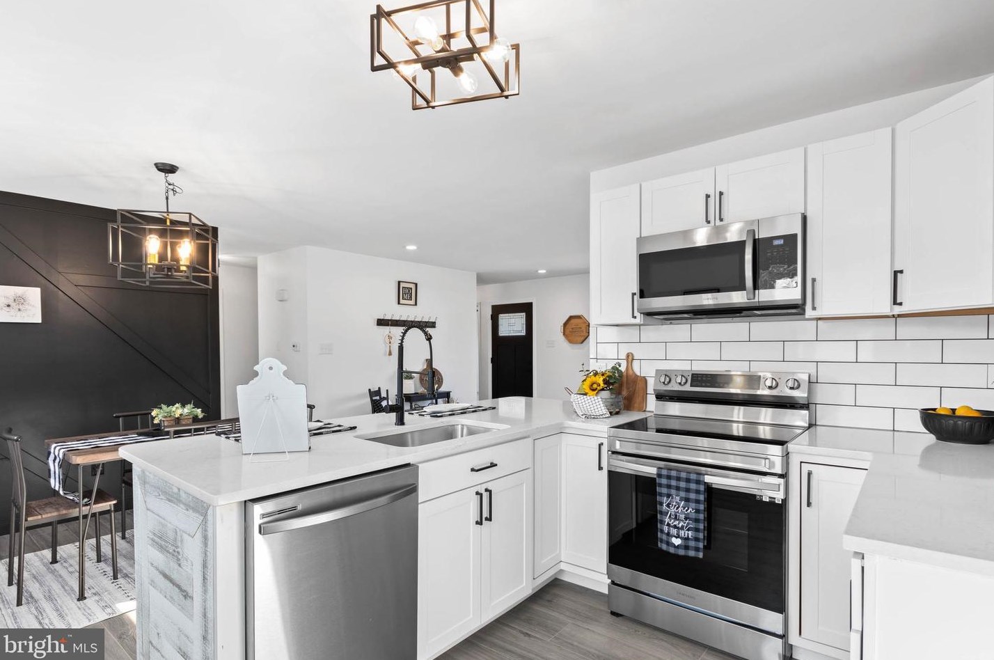 12 Jasmine Pl, Pennsville, NJ 08070-3210