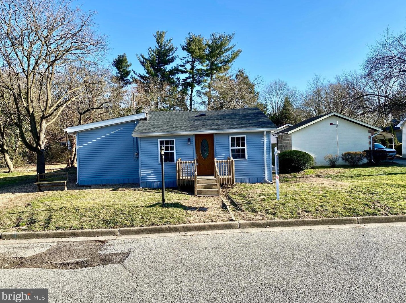 7 Miller Ave, Carneys Point Township NJ  08069-1501 exterior