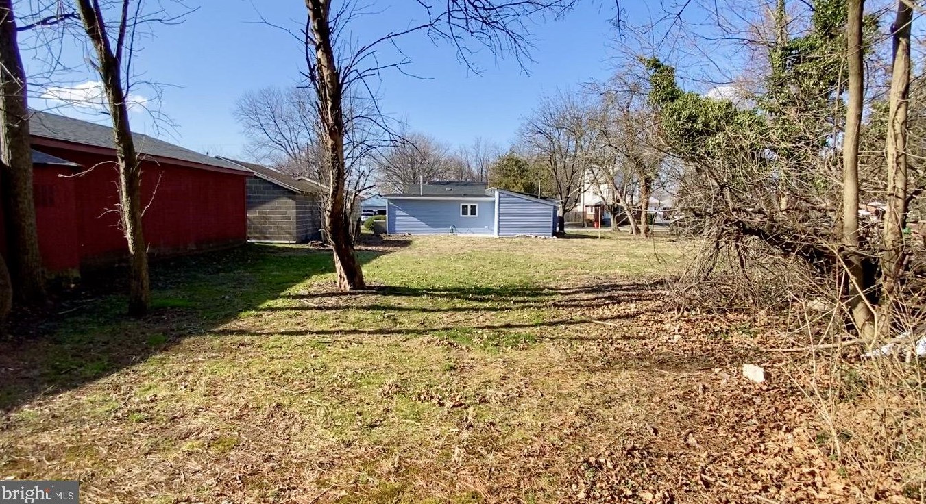 7 Miller Ave, Carneys Point Township NJ  08069-1501 exterior