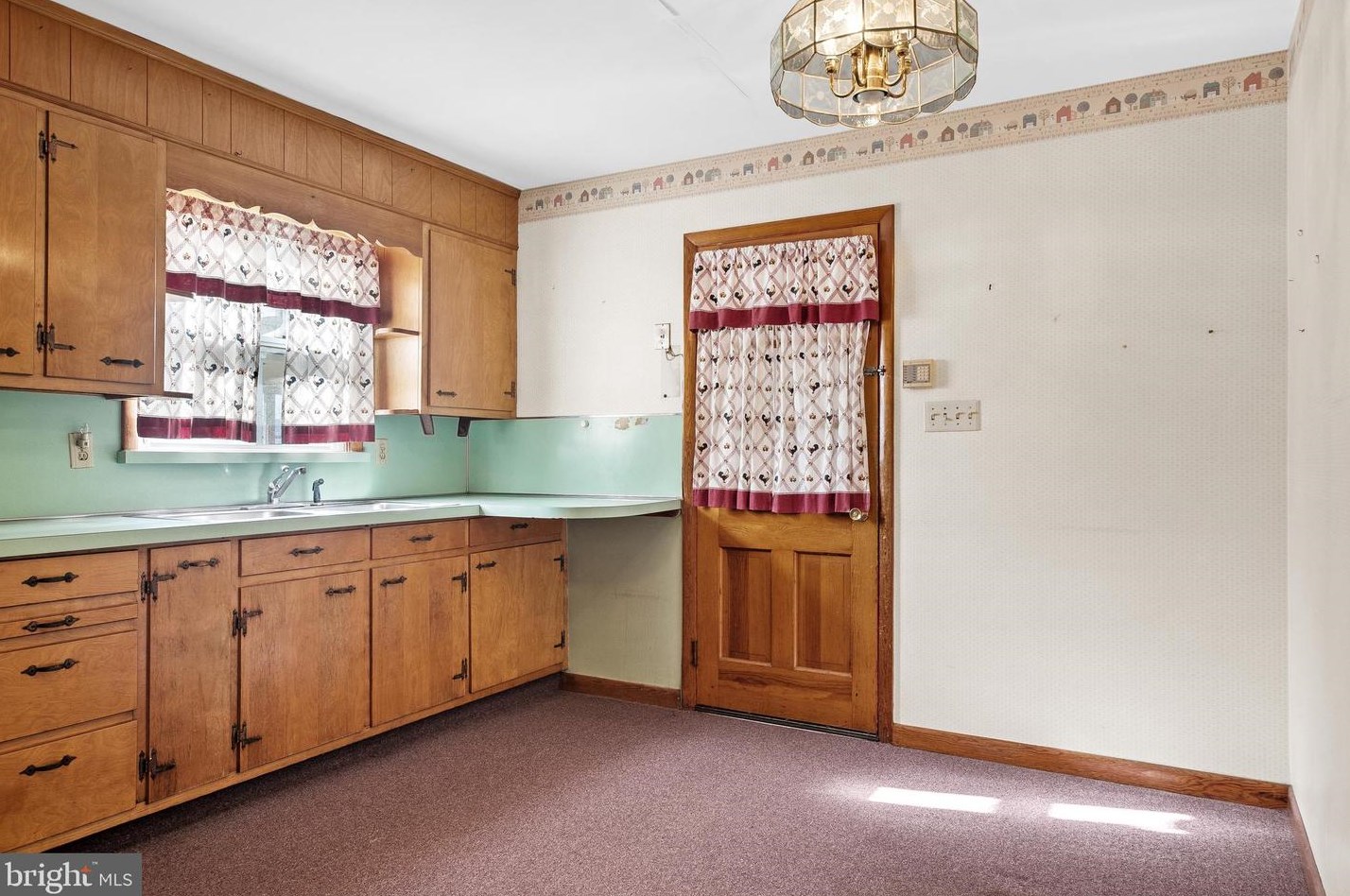 11 Main St, Quinton, NJ 08072