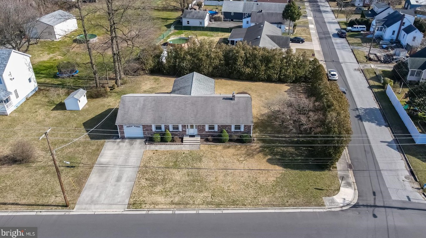 178 River Dr, Pennsville NJ  08070-1633 exterior