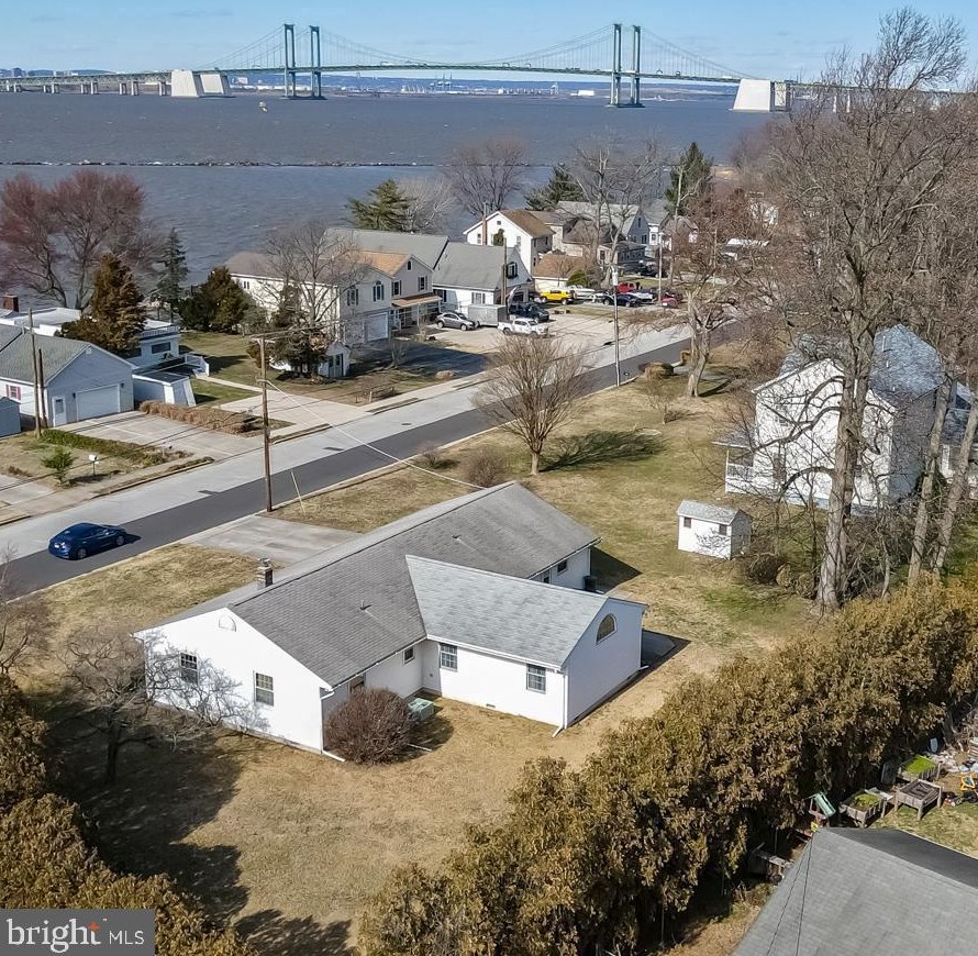 178 River Dr, Pennsville NJ  08070-1633 exterior