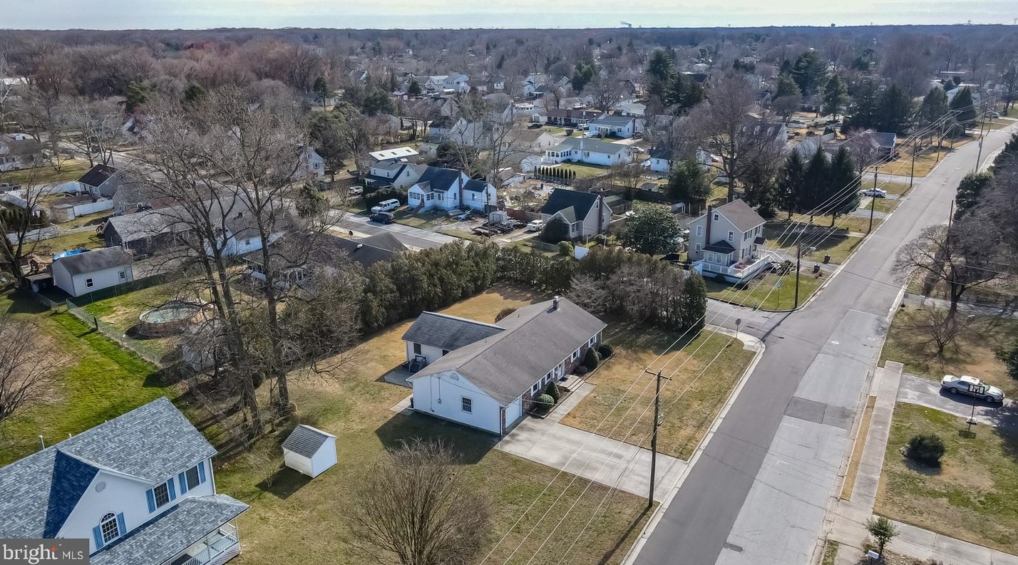 178 River Dr, Pennsville NJ  08070-1633 exterior