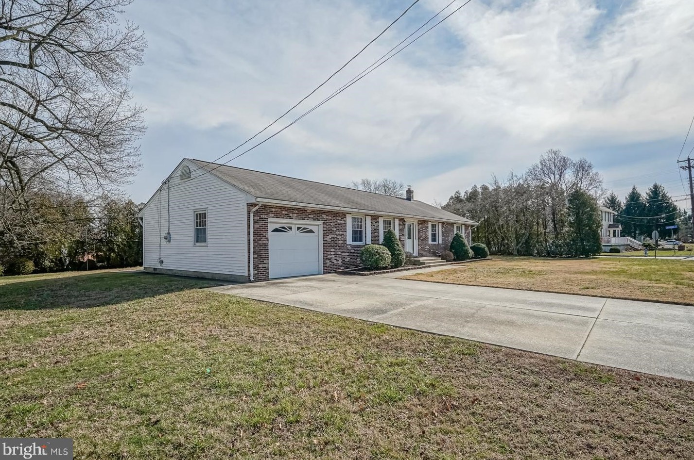 178 River Dr, Pennsville NJ  08070-1633 exterior